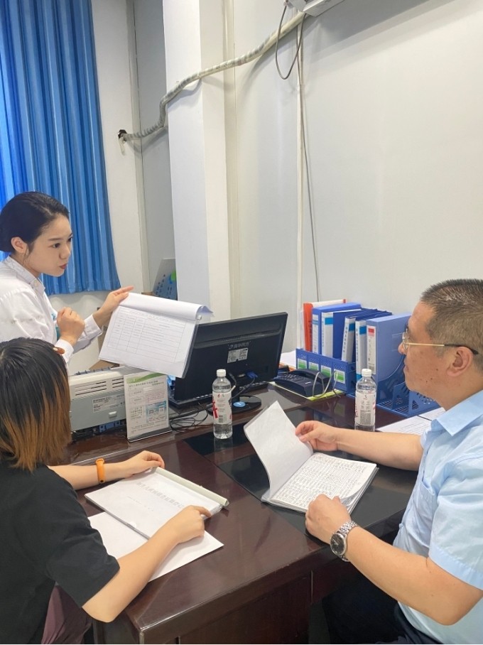 巴中市中心医院沟通可疑阳性儿召回后续记录完善事宜