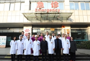 深情关怀暖一线 凝心聚力促发展——成都医学院副校长张刚赴省妇幼保健院开展春节前慰问 